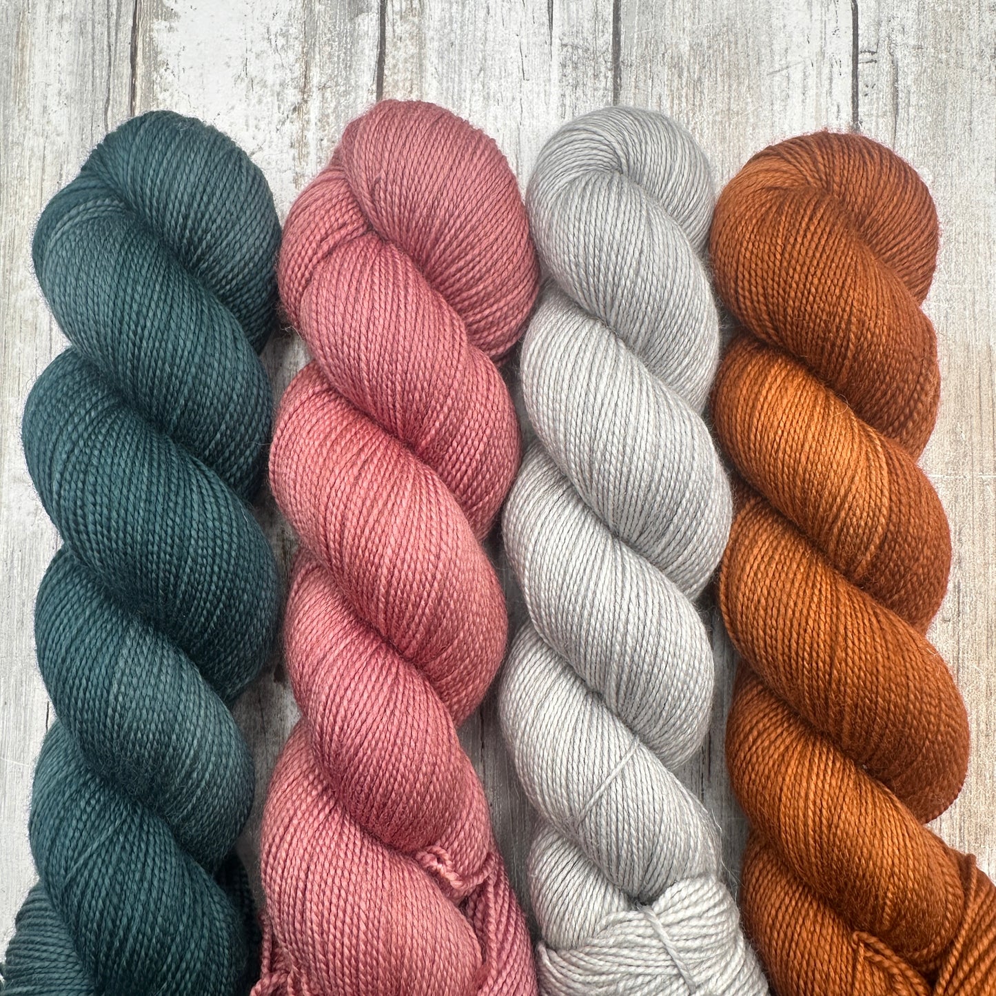 Fingering | Dark Green, Pink, Phantom, Chestnut 4 Pack